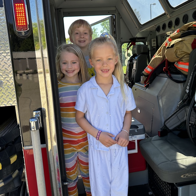 kindergarten’s at the firetruck
