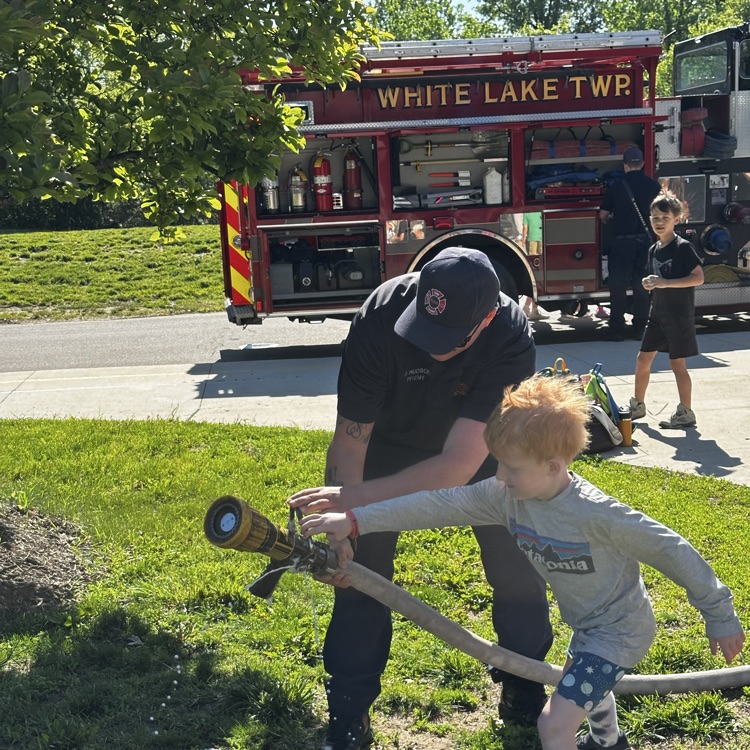 kindergarten’s at the firetruck