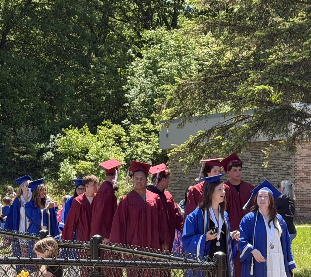 2026 Seniors clap out