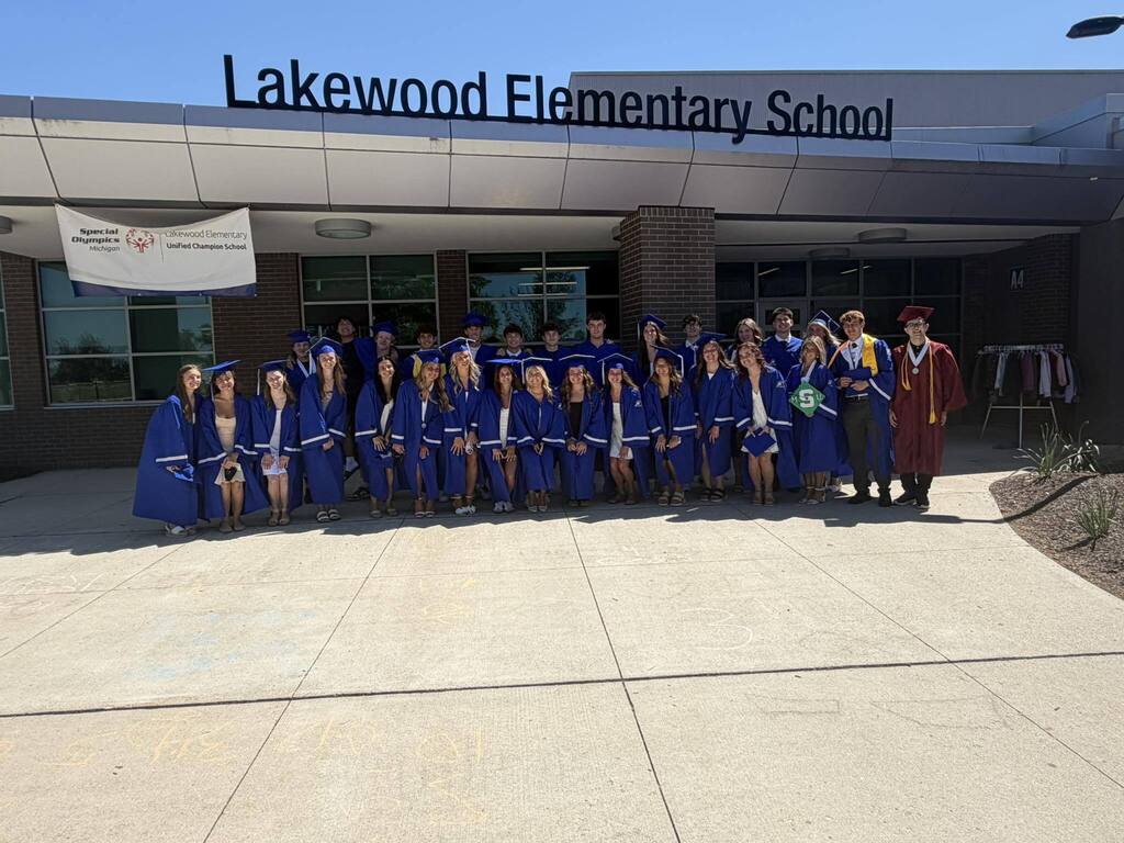 high school seniors visiting Lakewood