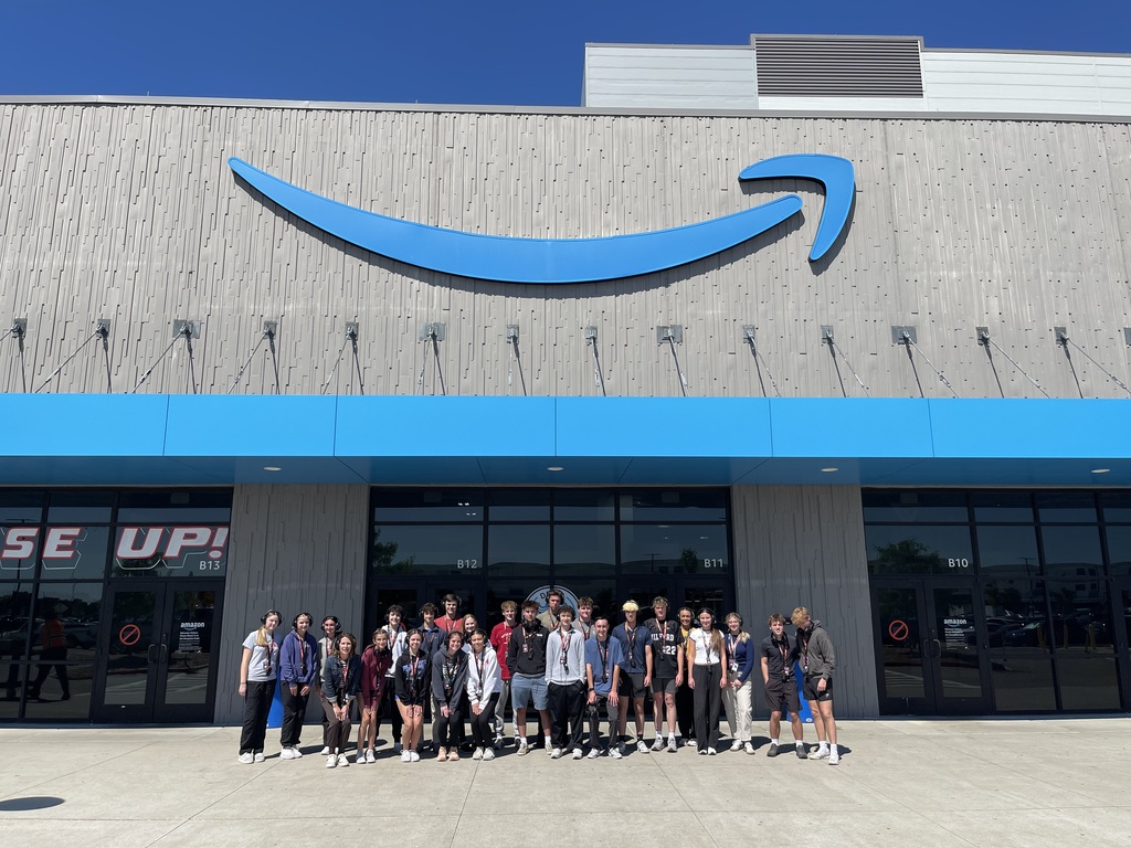 This week the College & Career Centers at Milford and Lakeland teamed up to tour an Amazon Fulfillment Warehouse! Students were able to see where human resources meet robotics at their massive, high-tech warehouse in Pontiac. Here Amazon receives, stores, picks, packs and ships customer orders via trucks, planes and even DRONES. Amazing!
