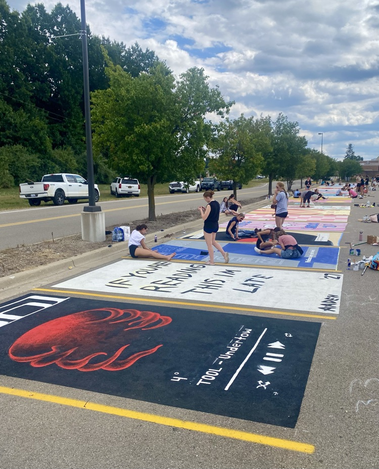 Milford Seniors brought creativity and community to the parking lot today, as they participated in senior painted parking spaces. Great job Mavs! #beaMAV