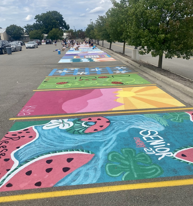 Milford Seniors brought creativity and community to the parking lot today, as they participated in senior painted parking spaces. Great job Mavs! #beaMAV