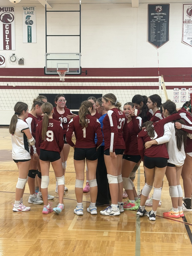 Muir huddles up