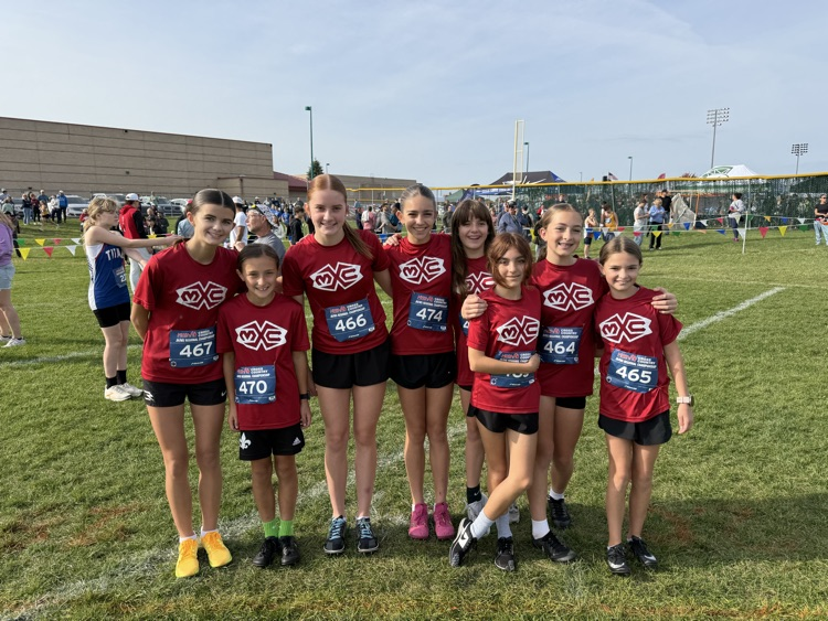 cross country group photo at regionals