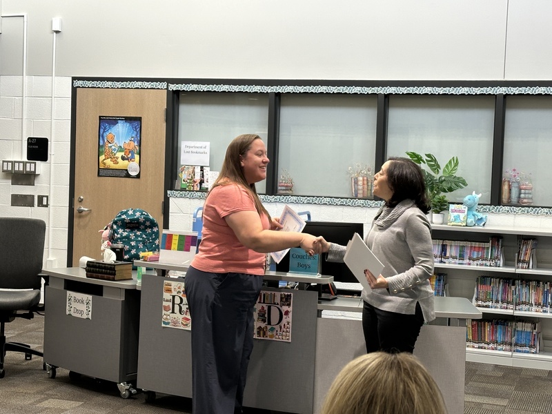 Sarah Cuddeback recieving grant