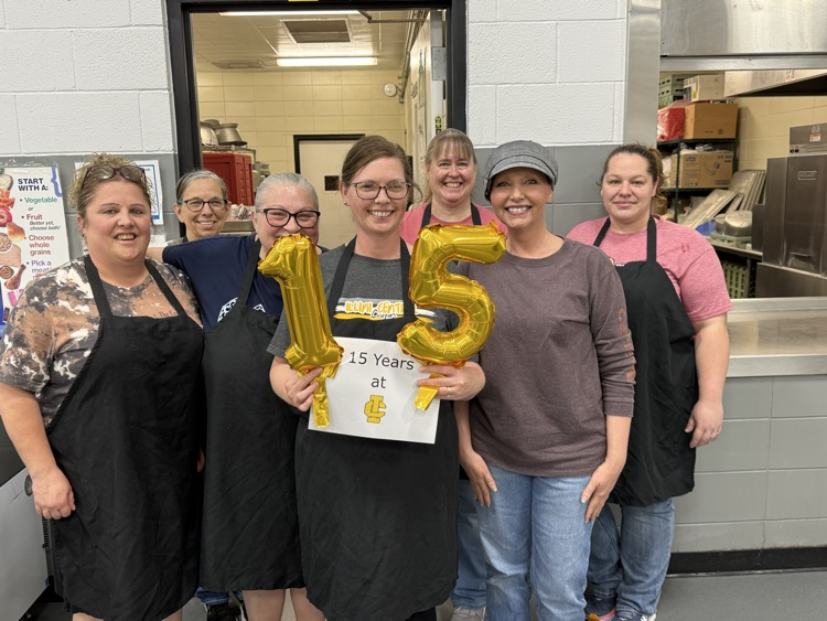 kitchen crew with Kristi Andrews