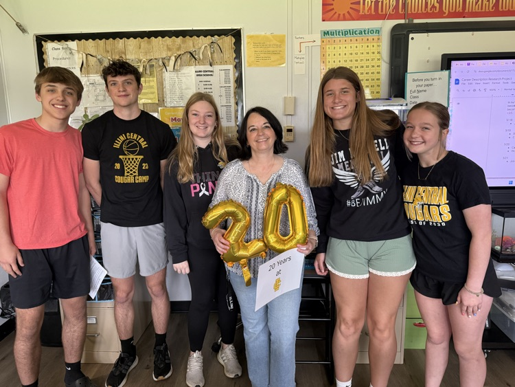 Leann Price and students 
