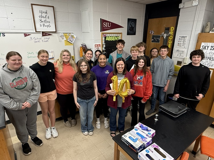 Jamie Droge and students 