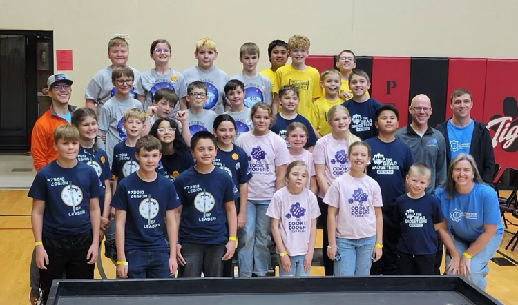 group of students all together