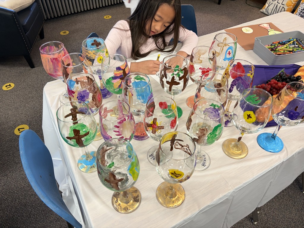 gjirl painting wine goblets