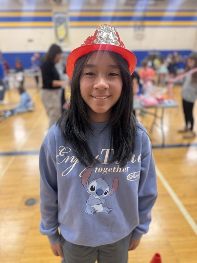 Independence Middle School Fifth Graders Explore Future Careers Through Hands-On Career Kits