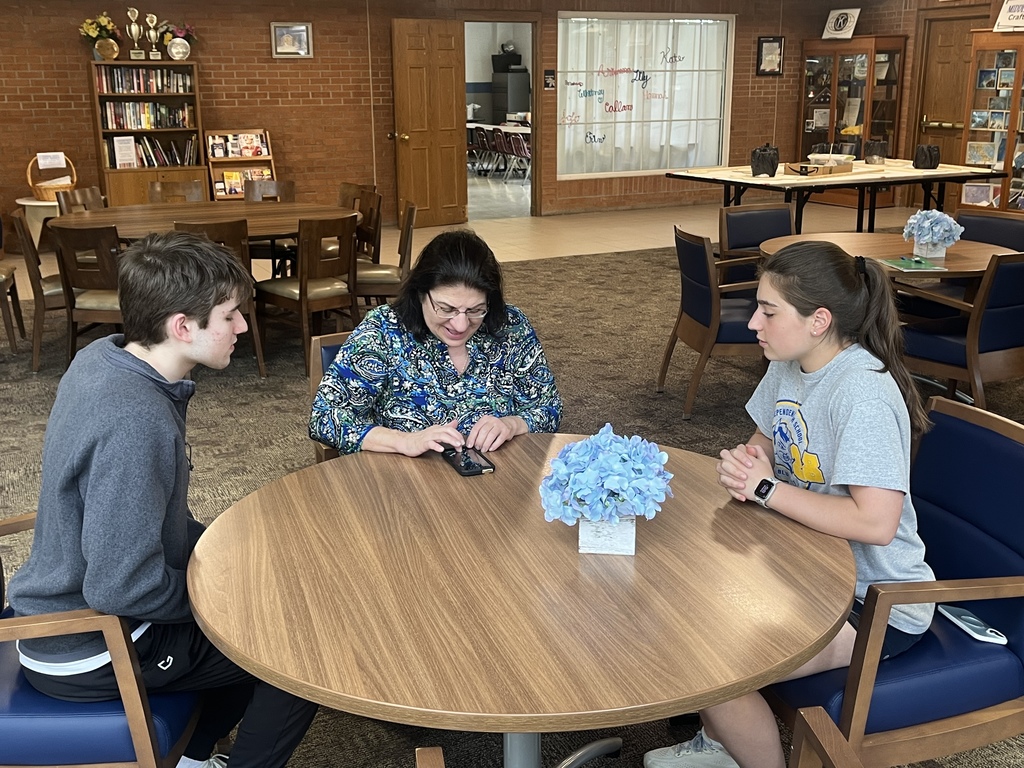 Our students are excited to help you with your tech needs this afternoon at the Civic Center!  Feel free to stop by with your phone, tablet, or other devices!