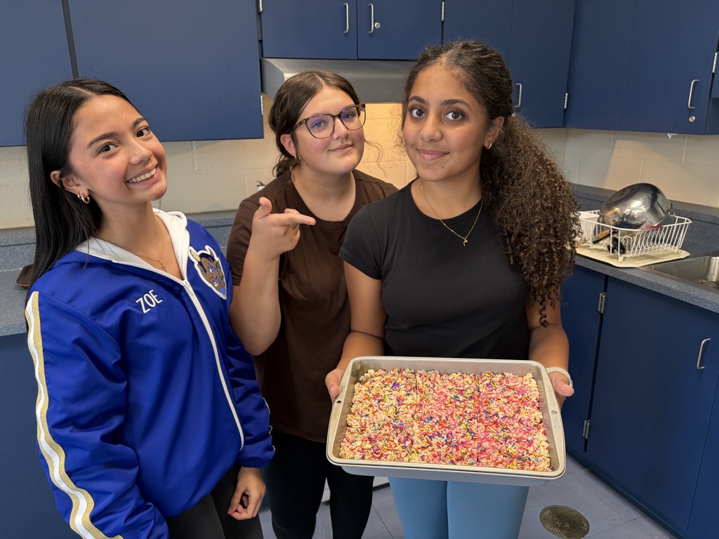 Snap, crackle, pop! Foods 101 students celebrated National Rice Krispie Treat Day by whipping up this classic sweet treat in the kitchen. A fun (and delicious!) way to put their culinary skills to work!