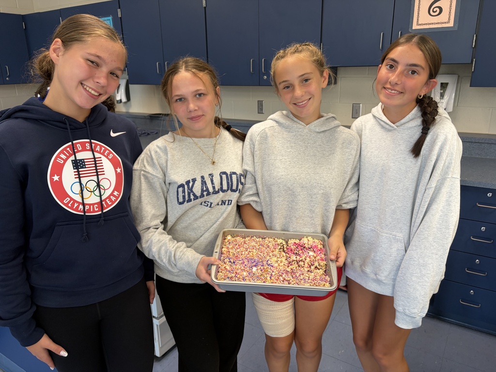 Snap, crackle, pop! Foods 101 students celebrated National Rice Krispie Treat Day by whipping up this classic sweet treat in the kitchen. A fun (and delicious!) way to put their culinary skills to work!