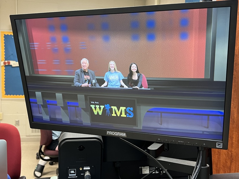 Ed Flash Ferenc visits middle school broadcasting class