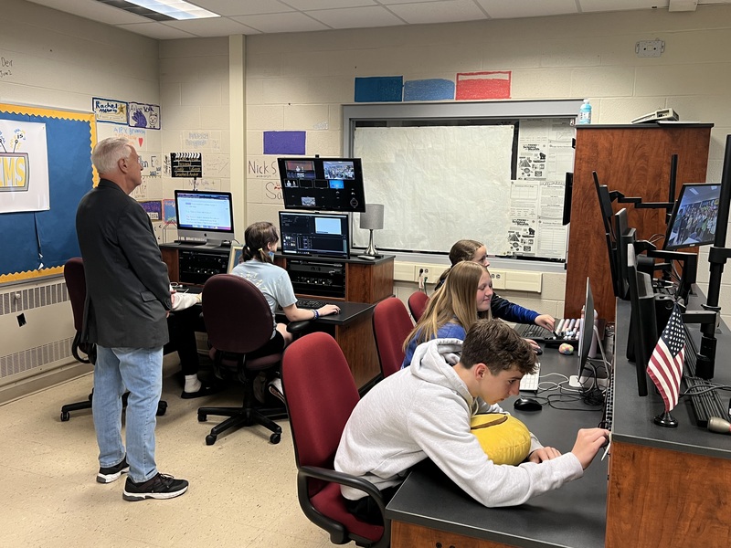Ed Flash Ferenc visits middle school broadcasting class