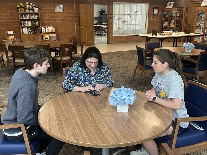 Students and Seniors Connect Through Technology at Community Tech Help Event