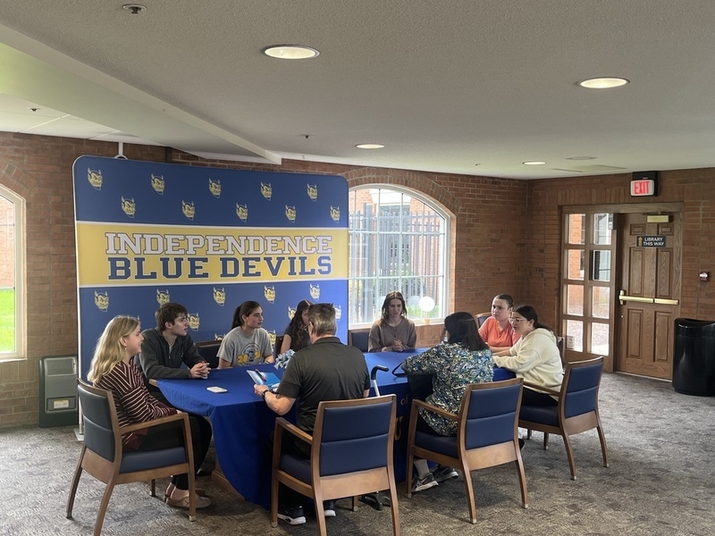 Students and Seniors Connect Through Technology at Community Tech Help Event