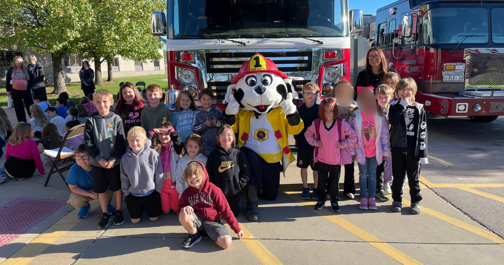 Class posing with Safety Pup