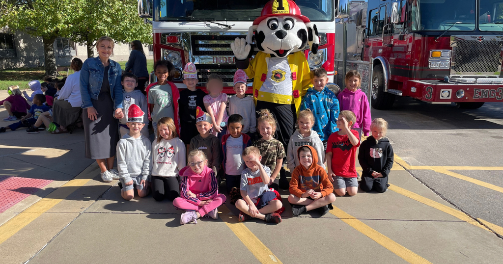 Class posing with Safety Pup