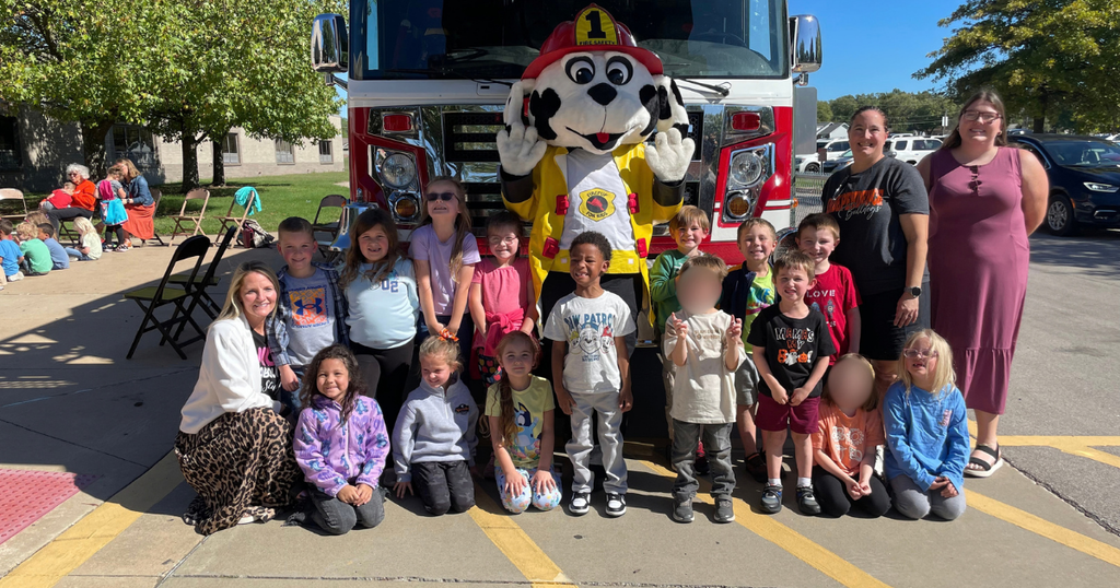 Class posing with Safety Pup