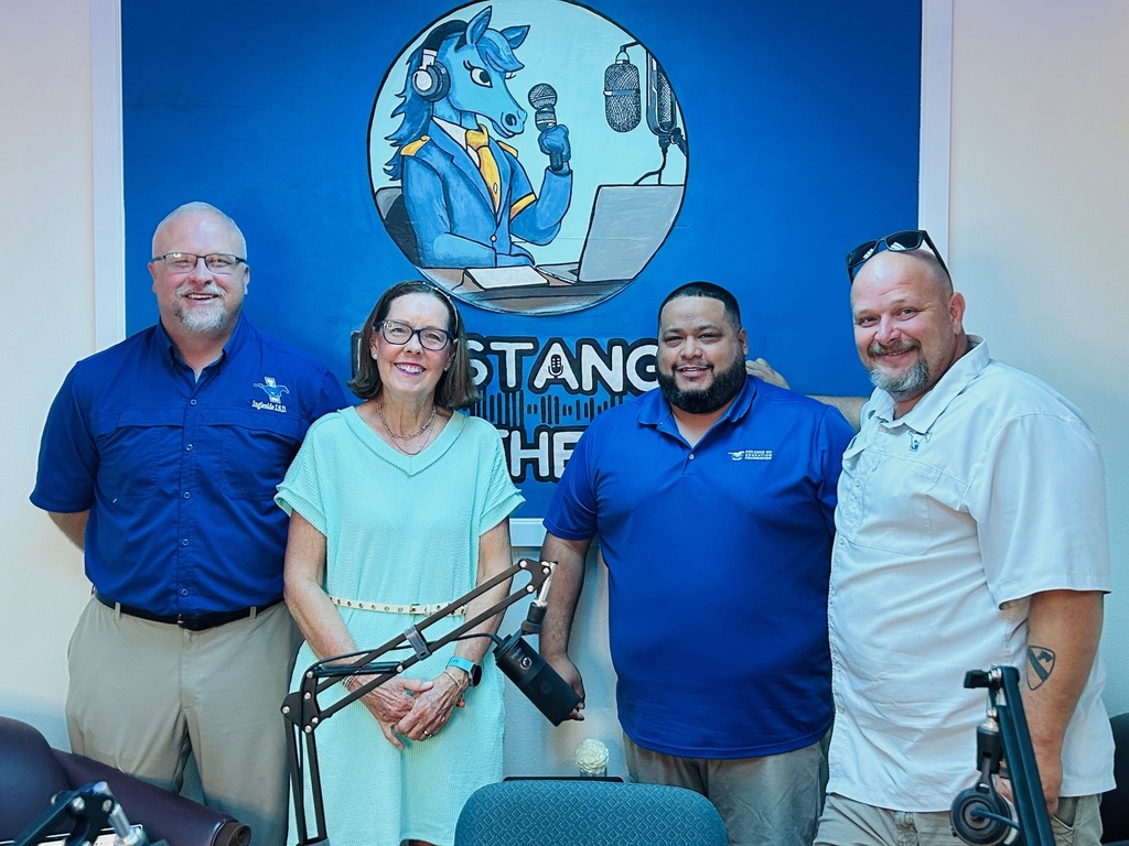 Mustangs on the Mic Guests: (L to R): Scott Kilgore, Ann Nyberg, Robert Garza, and Bo Daniel