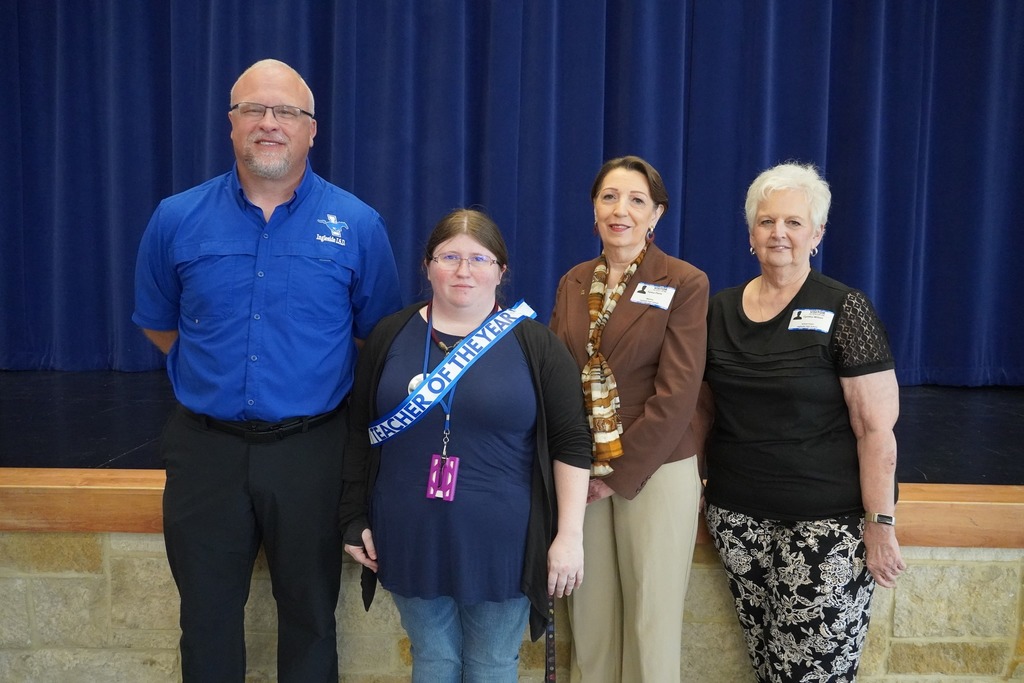 Boyles with Supt and Board Members