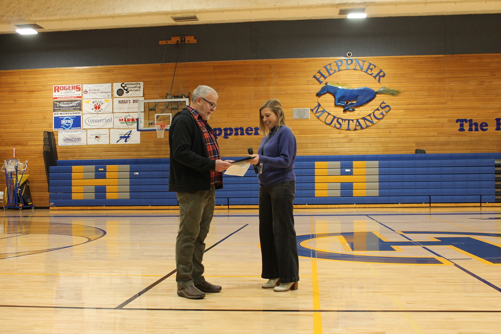 Dave receives his certificate 