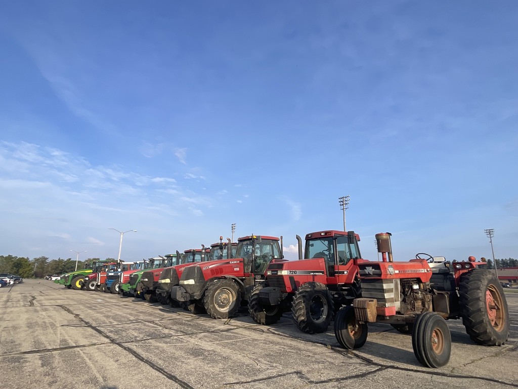 TRACTOR