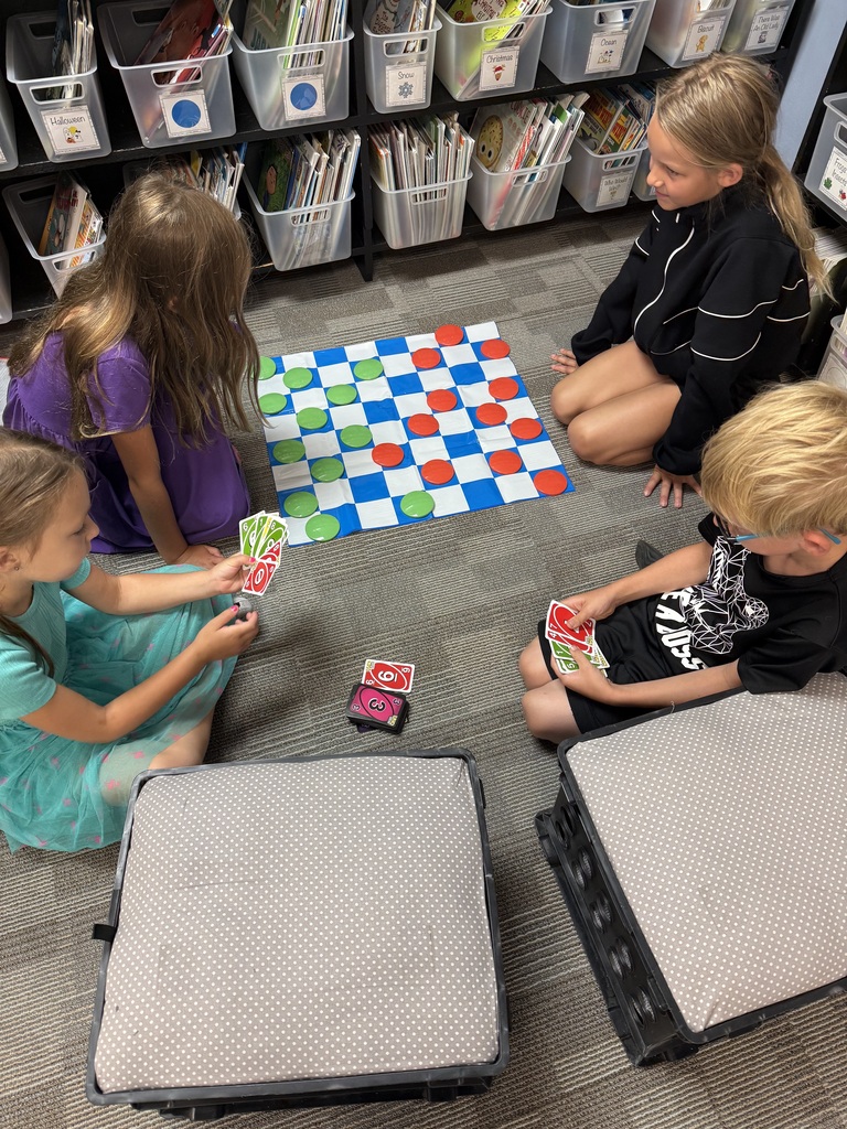Uno & Checkers
