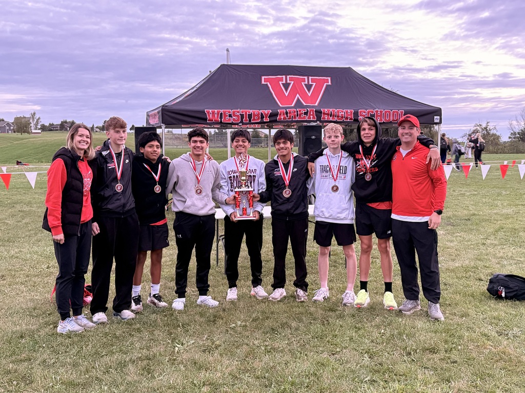 Boys team Champions at Westby Relays