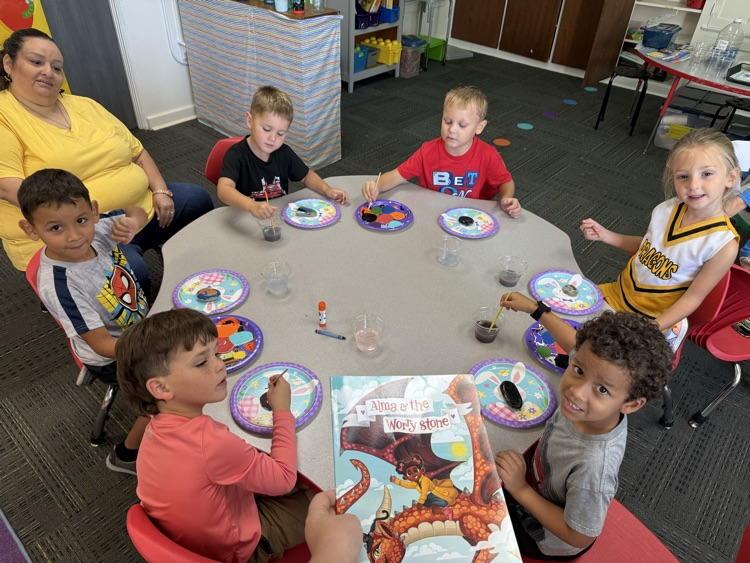 kids painting