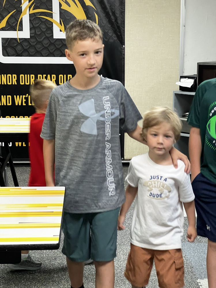 kids walking 