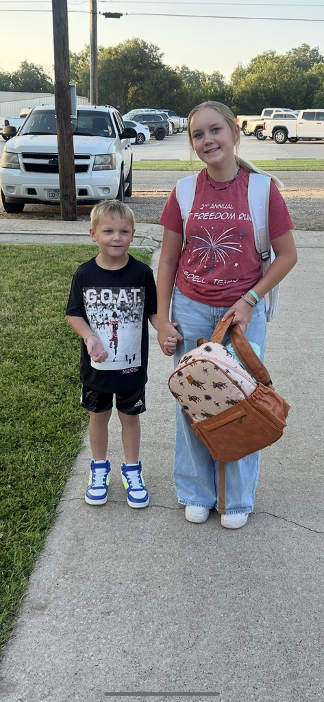 kids walking 