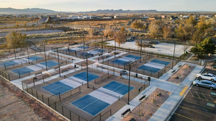 pickle ball courts