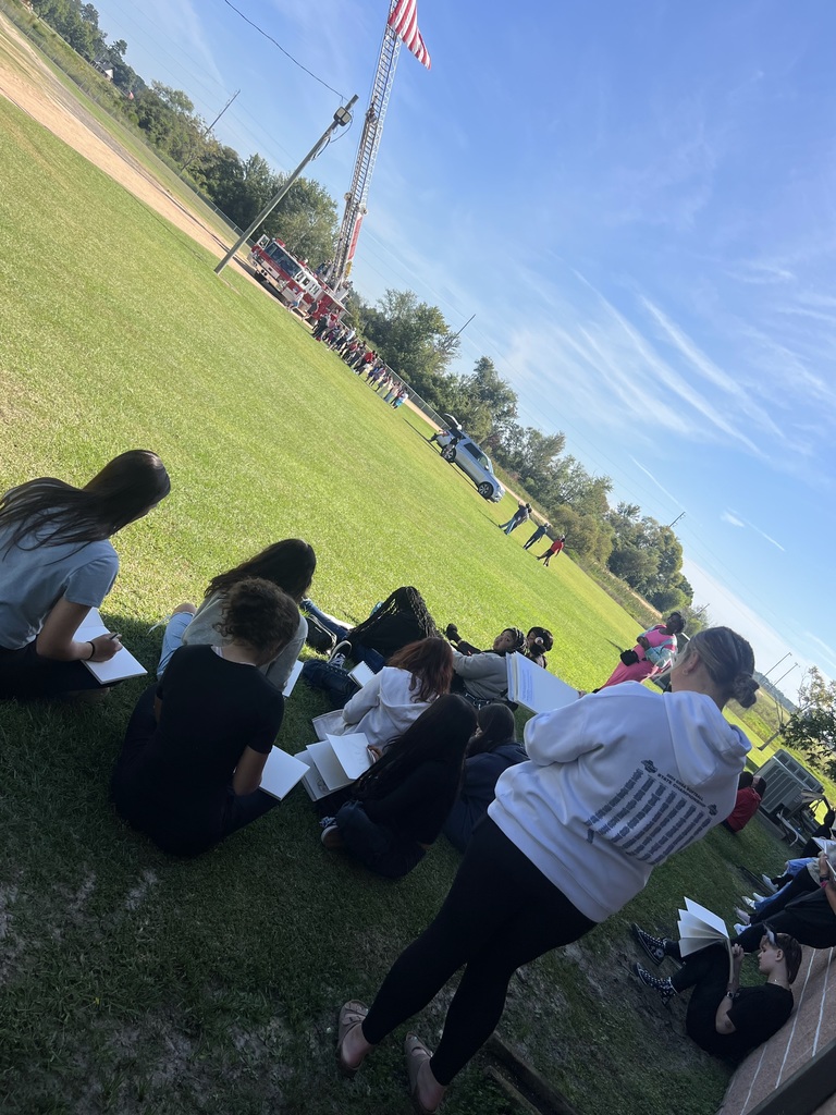 HS students view 9/11 fire truck