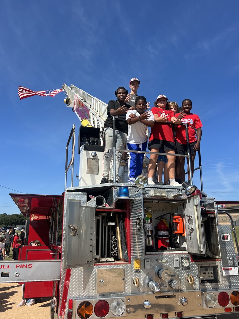 Today, in honor of 9/11, our students and staff were given a meaningful opportunity to connect with history.  A fire truck that was present at Ground Zero and aided in recovery efforts was brought to campus. Students were able to see this powerful piece of history up close and learn about the events of September 11, 2001, and the heroes who served our nation that day.  We are grateful for the chance to honor the memory of 9/11 and to help our students understand the importance of remembering this day in our nation’s history.
