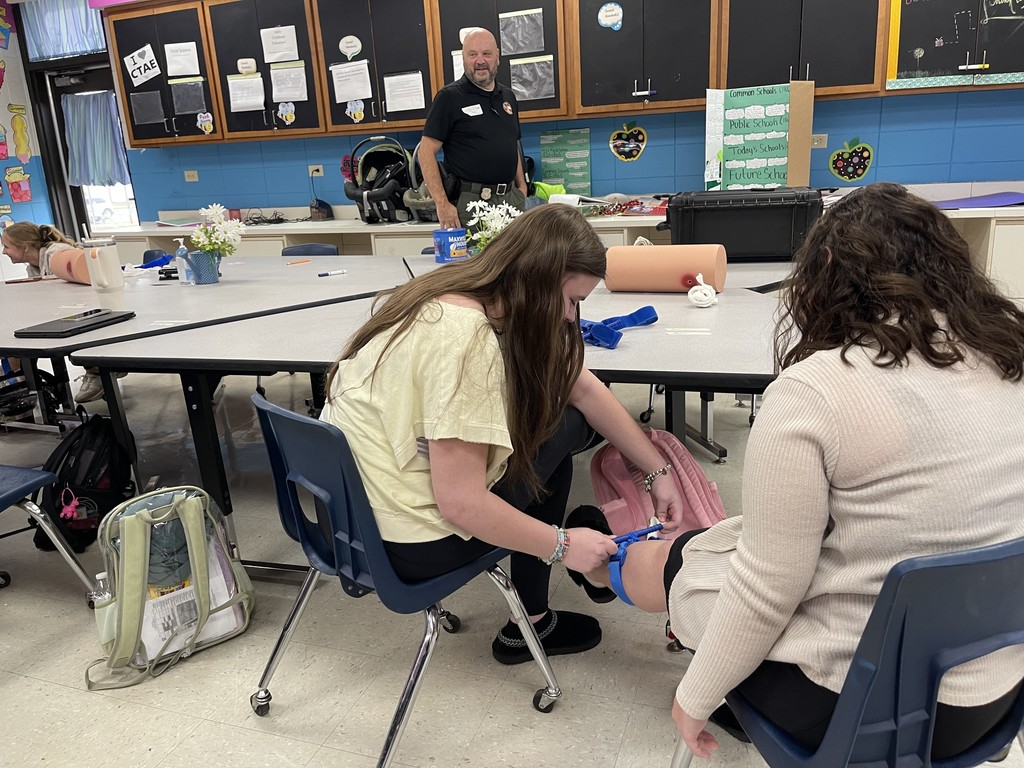 The ECE2 students are learning First Aid 