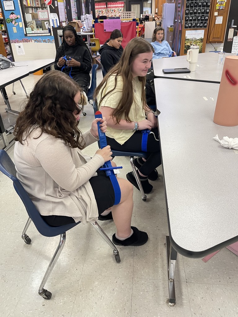 The ECE2 students are learning First Aid 