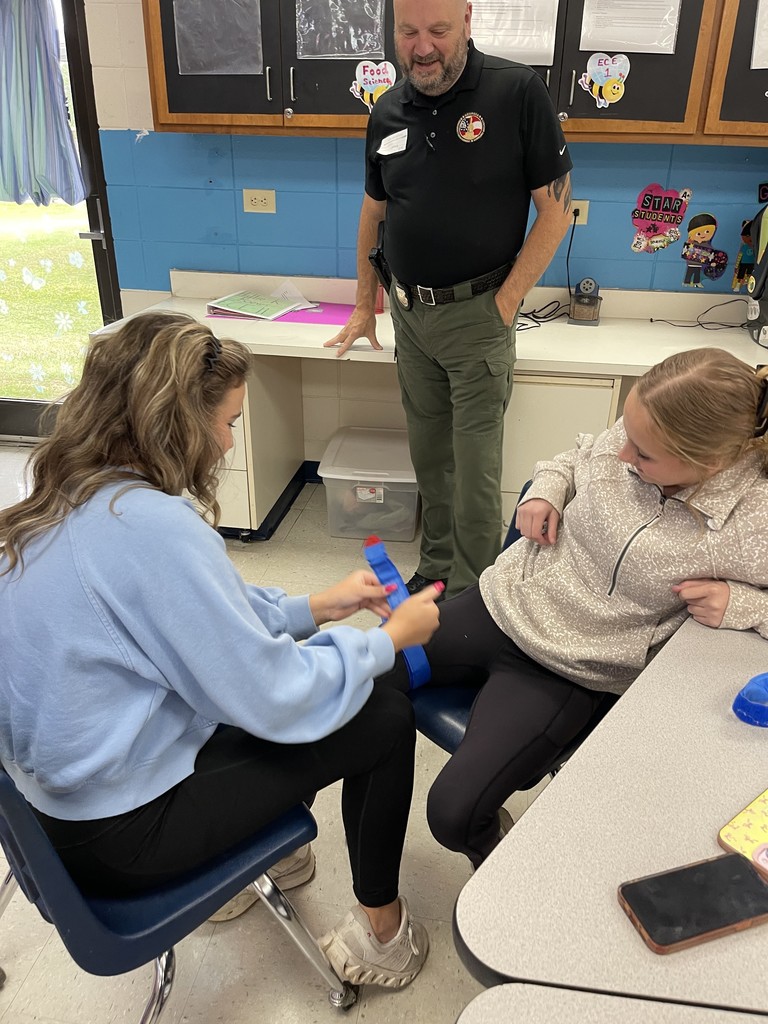 The ECE2 students are learning First Aid 