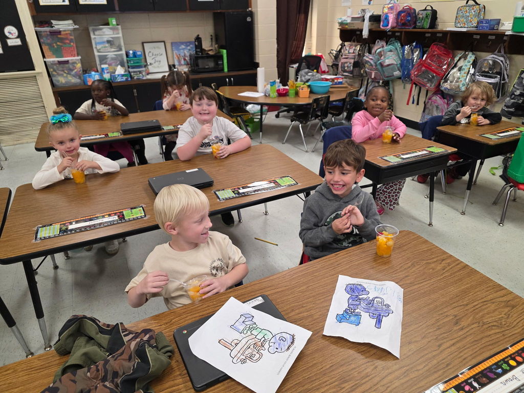 Ariel Roberts' Class Thanksgiving Activity