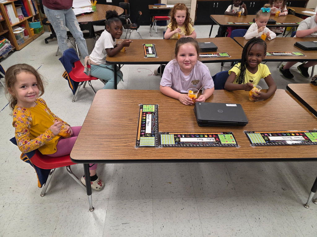 Ariel Roberts' Class Thanksgiving Activity