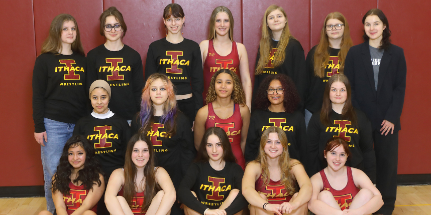 Girls wrestling team photo