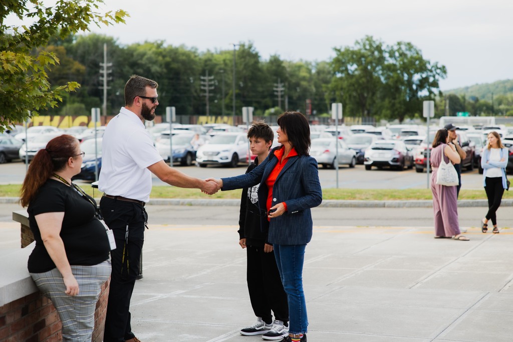 IHS new student tour
