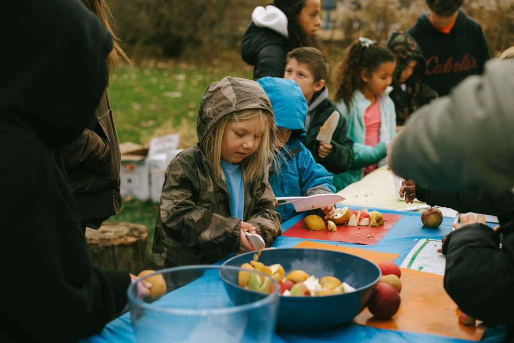 Enfield apple cider press event