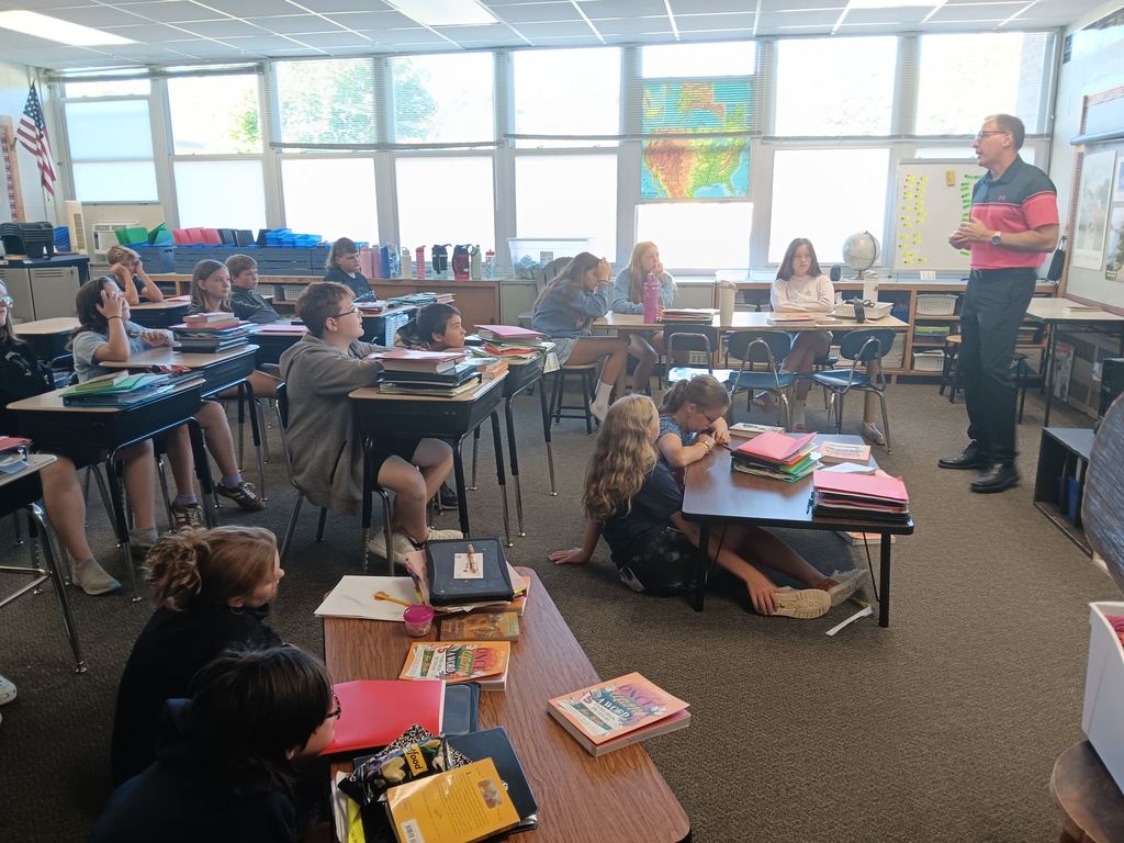 Veteran and Ithaca Superintendent Mr. Netzley and 6th graders
