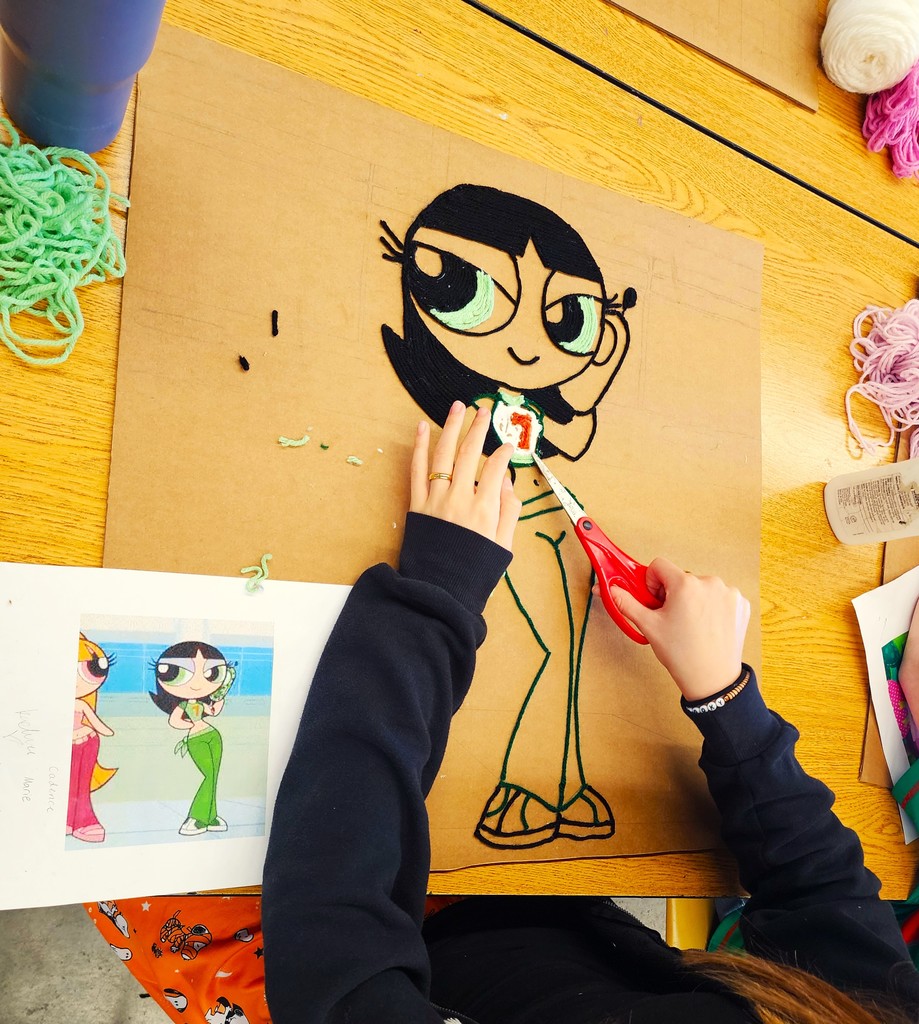 art students using yarn