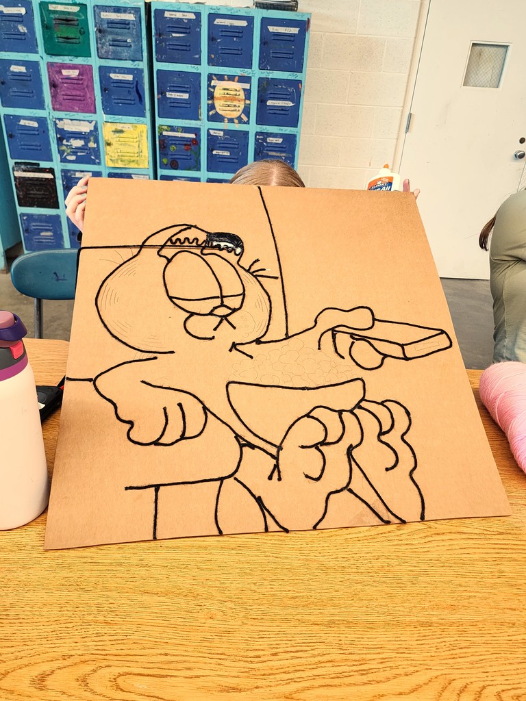 art students using yarn