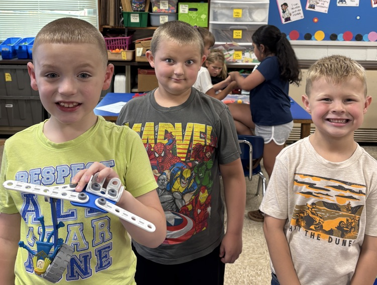 students with plane 
